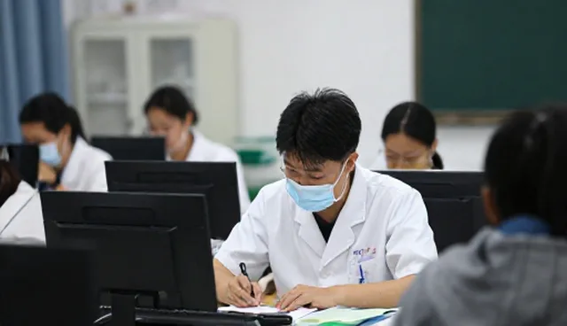 适配方案在设备维护中的应用与挑战